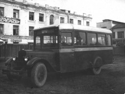 Первые автобусы в Угличе